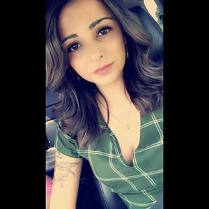 Meet your Posher, Cinthia